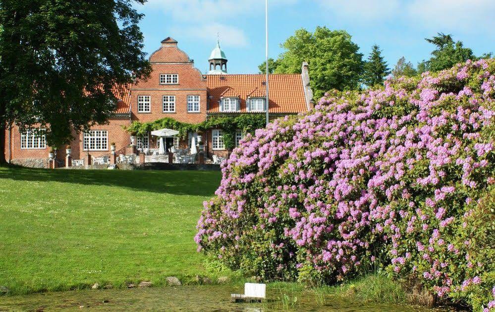 Sauntehus Castle 4* Hornbæk