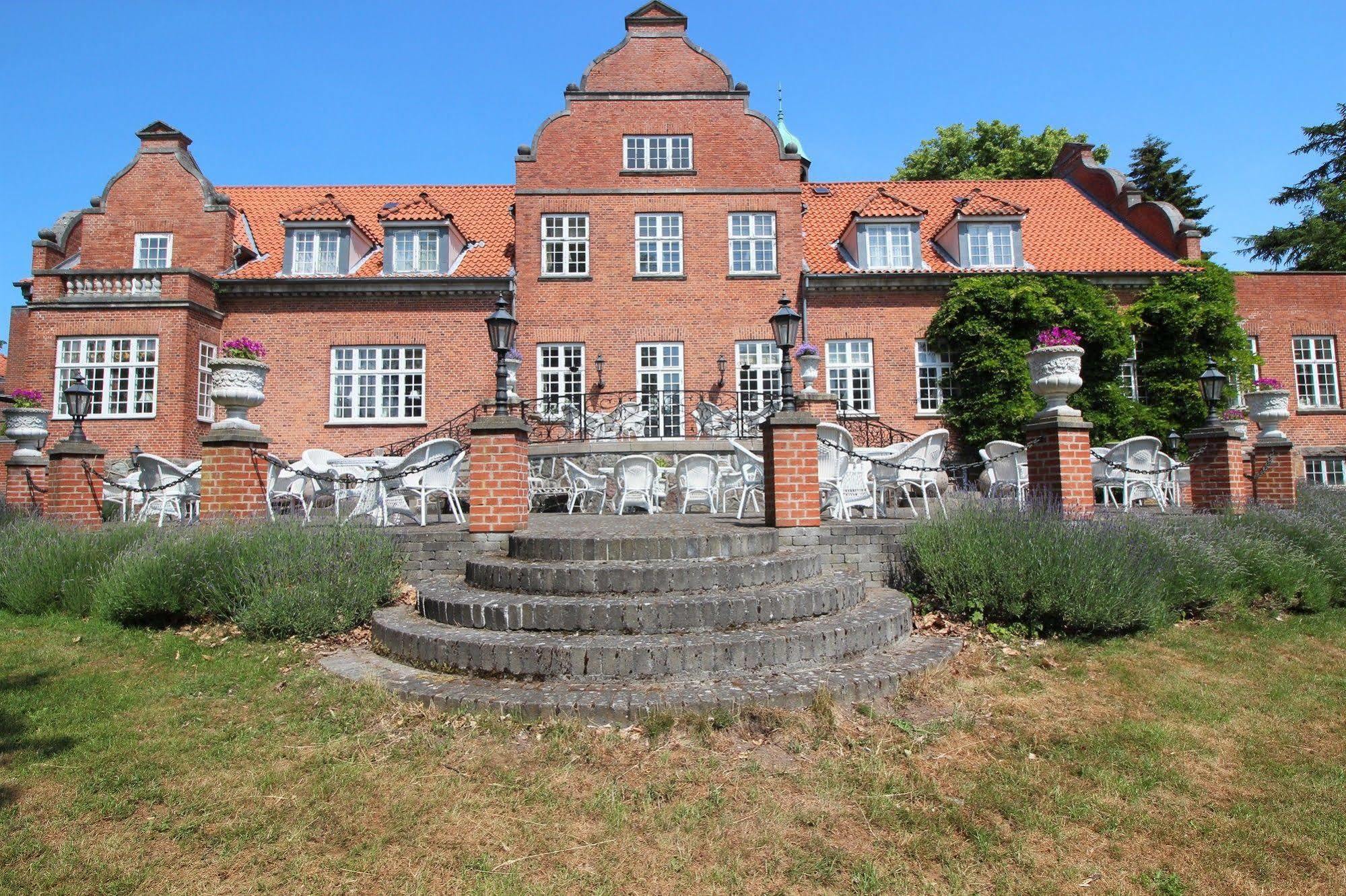 Hotel Sauntehus Castle 4*