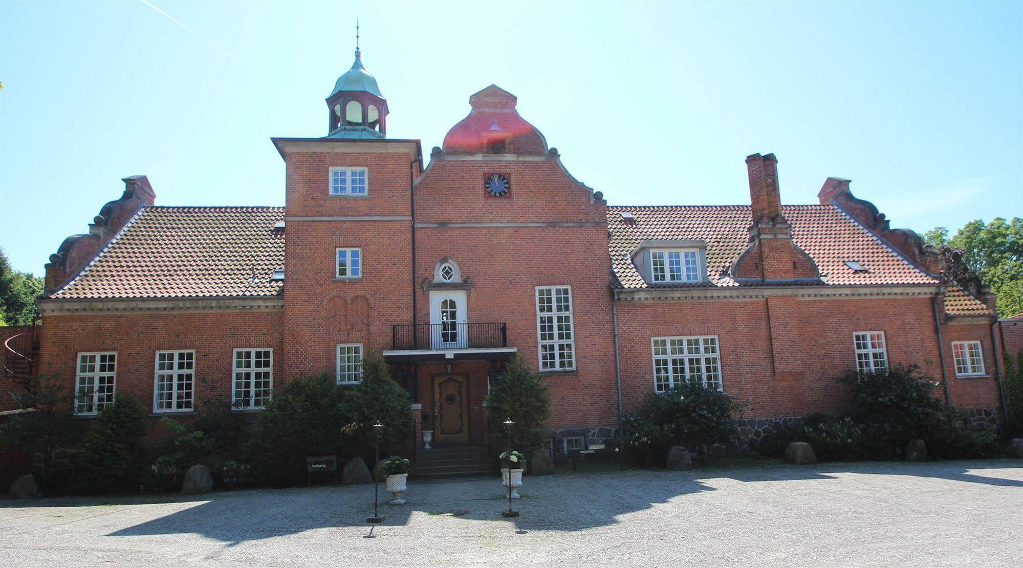 Sauntehus Castle Hotel